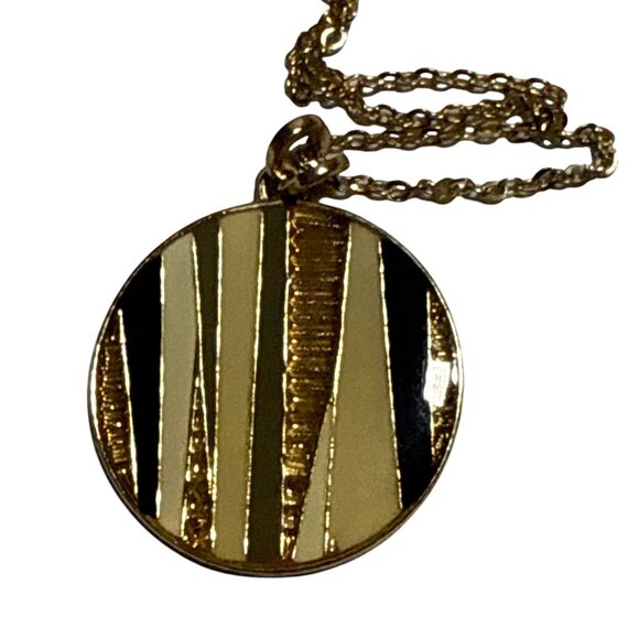 Gold Round Pendant Necklace with Geometric Striped Inlay Design for Women - Picture 3 of 7